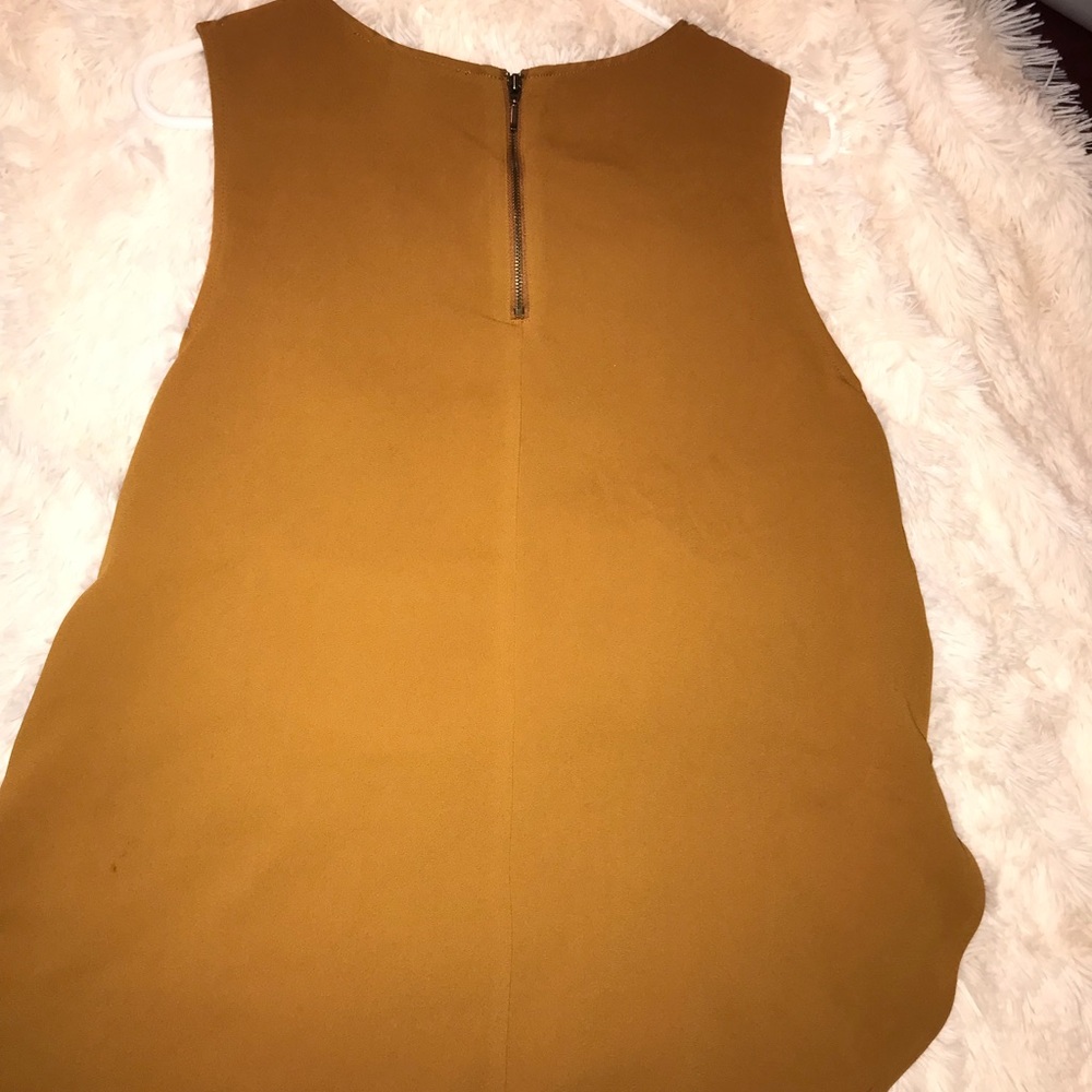 Rust colored top - Picture 3 of 4